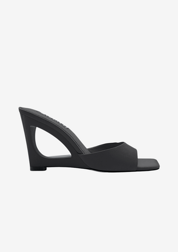 Ozi Wedge Blk Satin