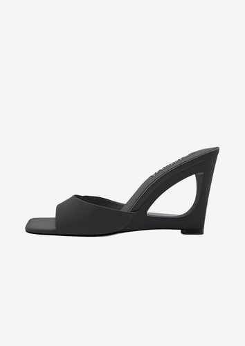 Ozi Wedge Blk Satin